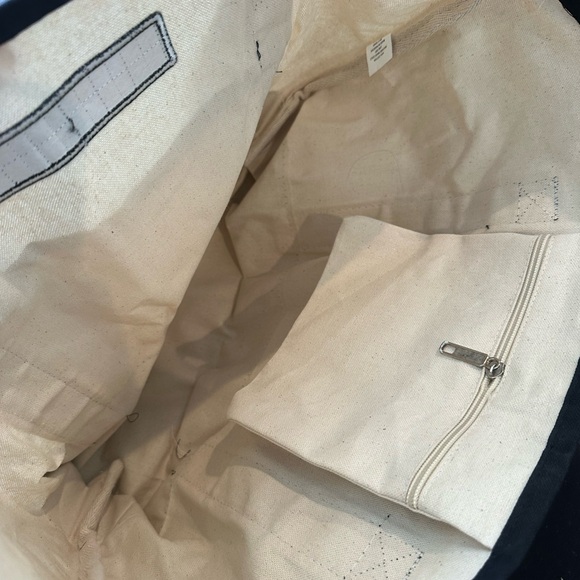 Pirette Black and Cream Women's Tote Bag - Picture 5 of 6